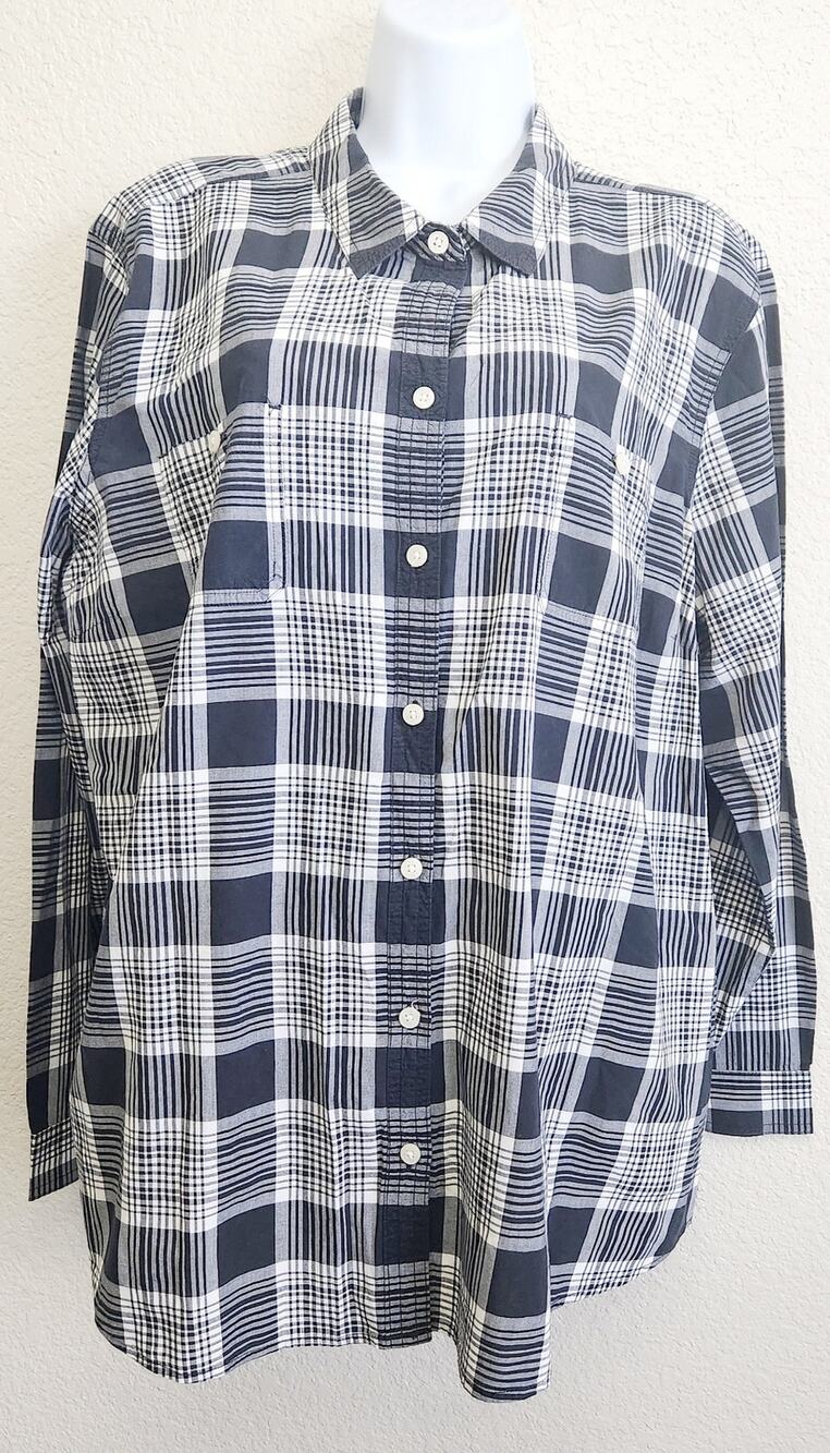 Old Navy Black White Plaid Button Up Top 2X Plus Lightweight Collard Long Sleeve